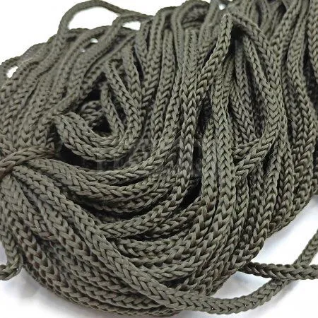 Шнур 4мм 2,6 гр/м цв хаки (уп 2000м) Шнур 4мм 2,6 гр/м цв хаки (уп 2000м)